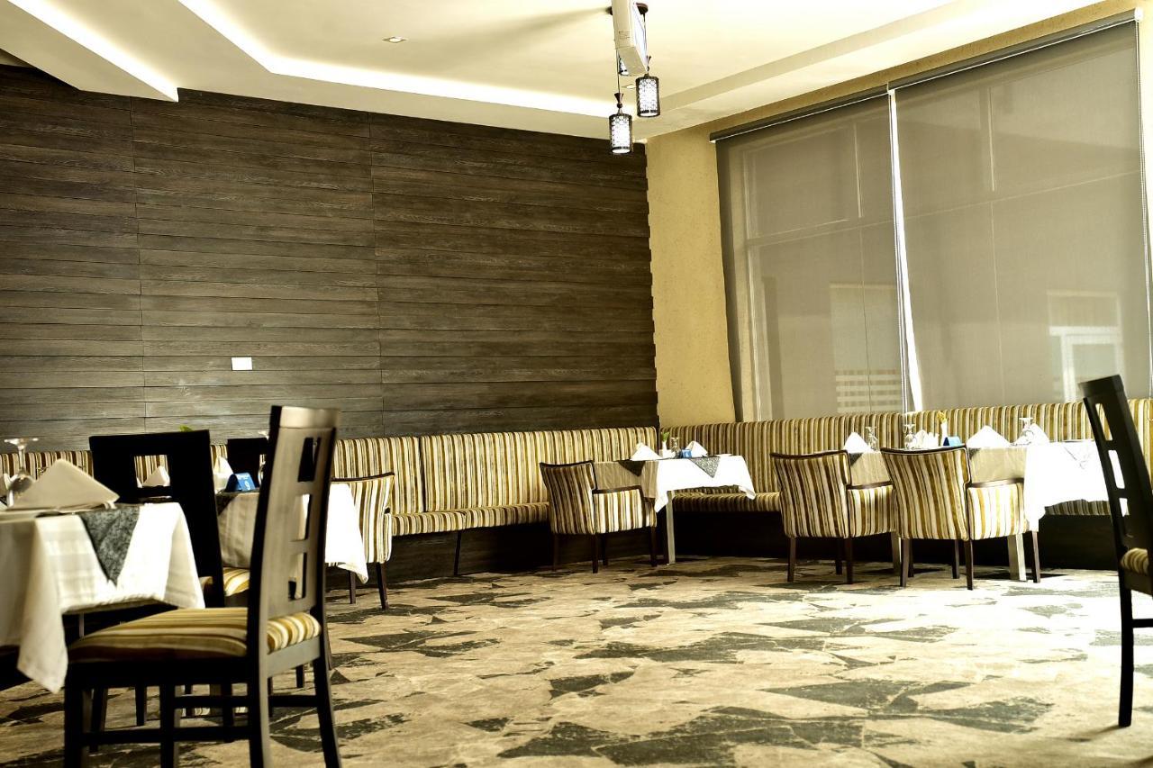 Hotel Golden Tulip Ibadan Exterior foto