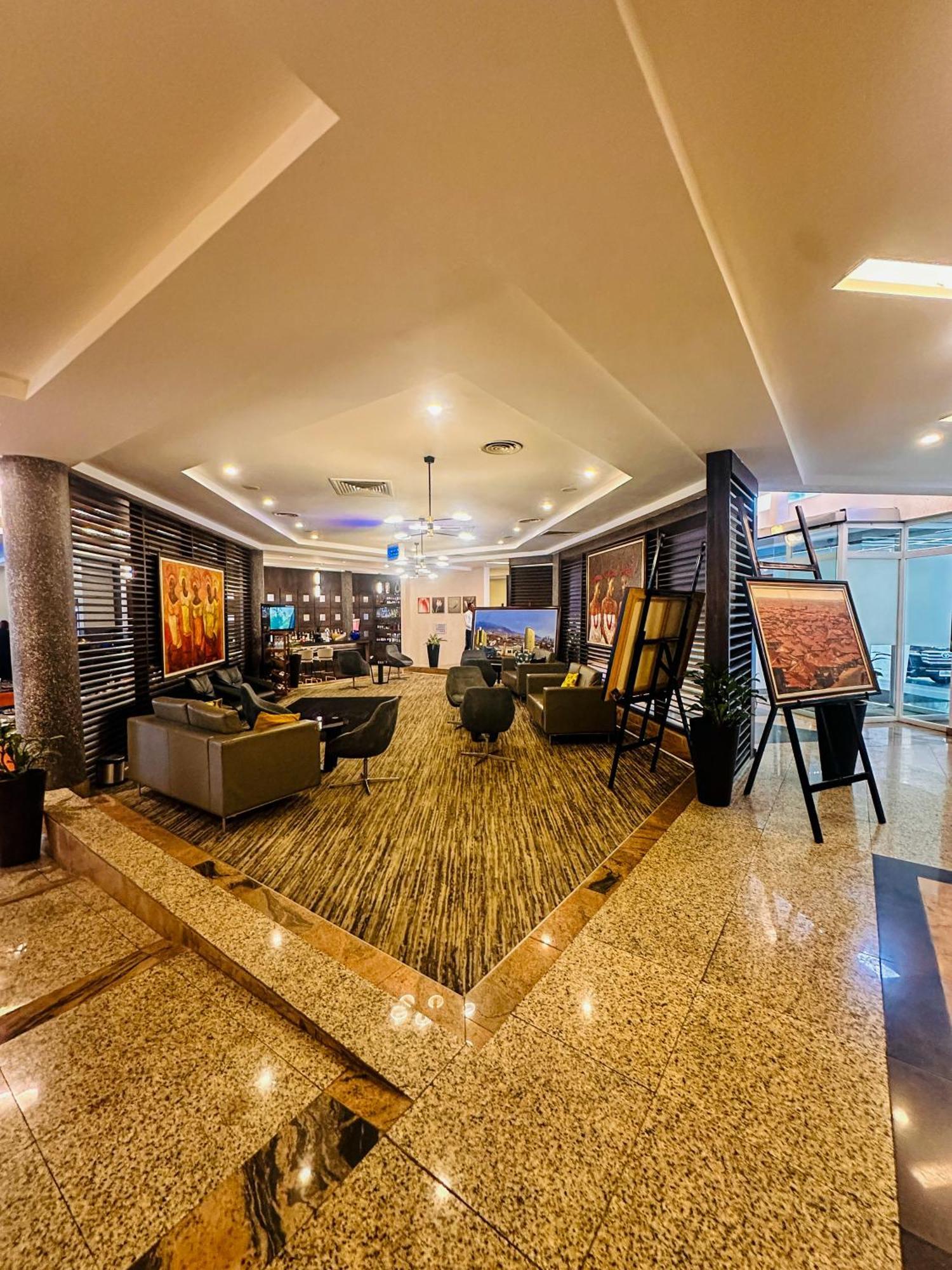 Hotel Golden Tulip Ibadan Exterior foto