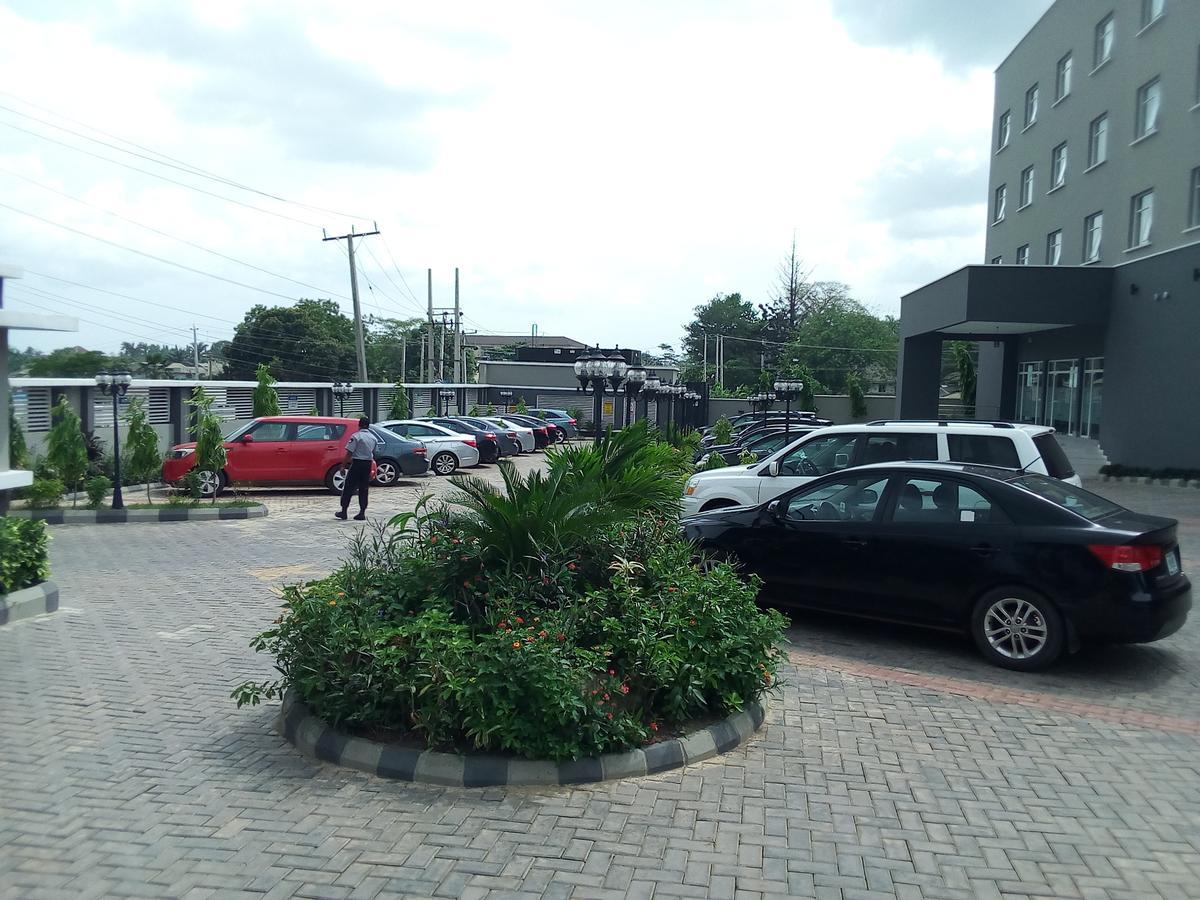 Hotel Golden Tulip Ibadan Exterior foto